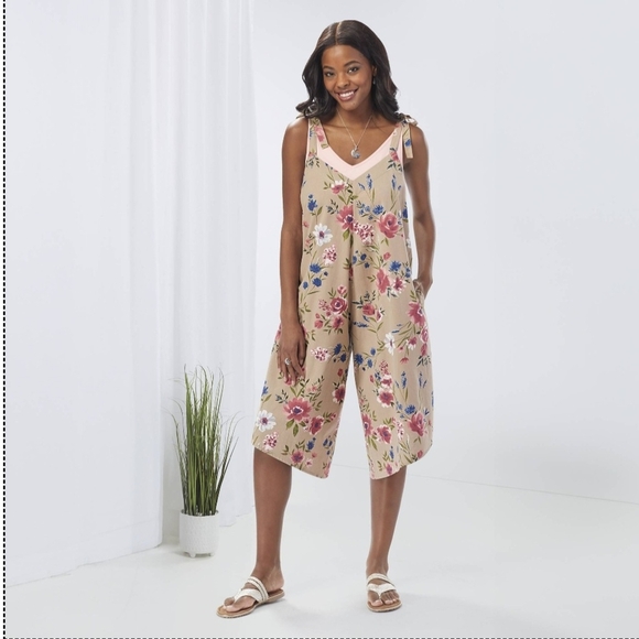 The Pyramid Collection Floral Beige Jumpsuit - Picture 2 of 2